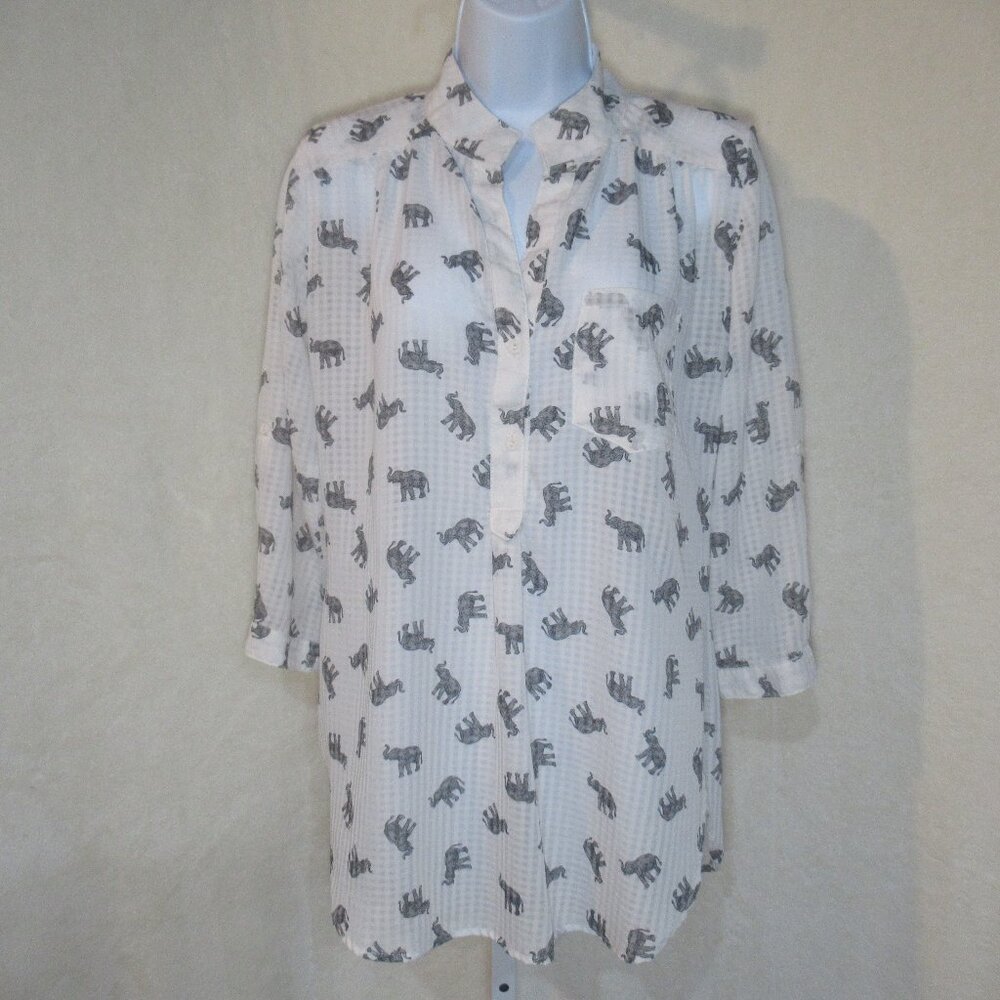 Cals Elephant Print Button Front Blouse | Size Small / Chico